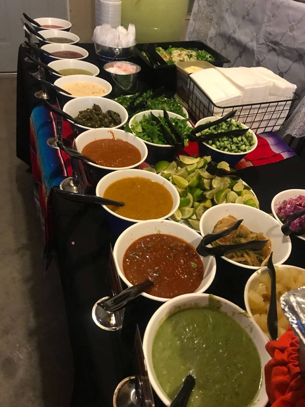 Taquizas Los Pistoleros | restaurant | 7924 Gateway Blvd E #103, El Paso, TX 79915, USA | 9157457339 OR +1 915-745-7339