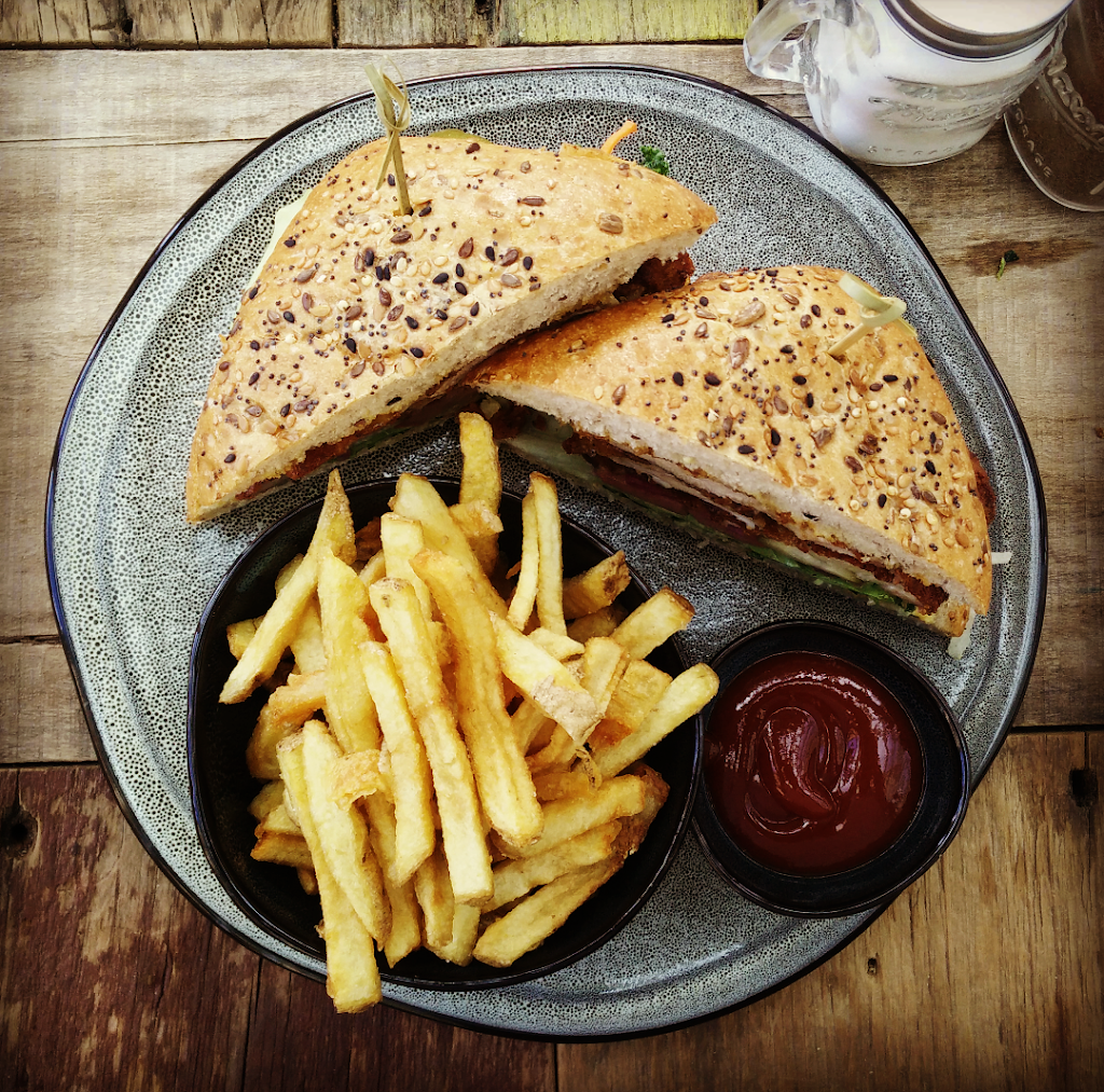 Joe Bird | restaurant | 207 Queens Quay W #150, Toronto, ON M5J 1A7, Canada | 6479772767 OR +1 647-977-2767