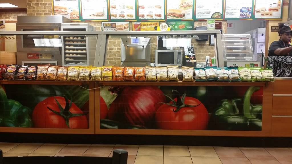 Subway | restaurant | 60 Titus Rd, Titus, AL 36080, USA | 3345149930 OR +1 334-514-9930