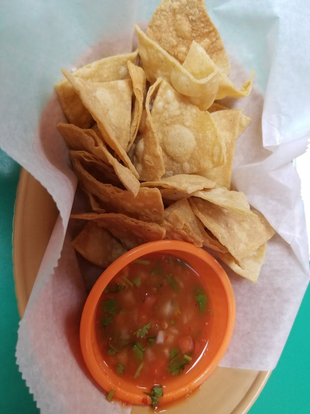 La Fiesta Mexican Grill | restaurant | 14711 Princeton Ave #9, Moorpark, CA 93021, USA | 8055294911 OR +1 805-529-4911