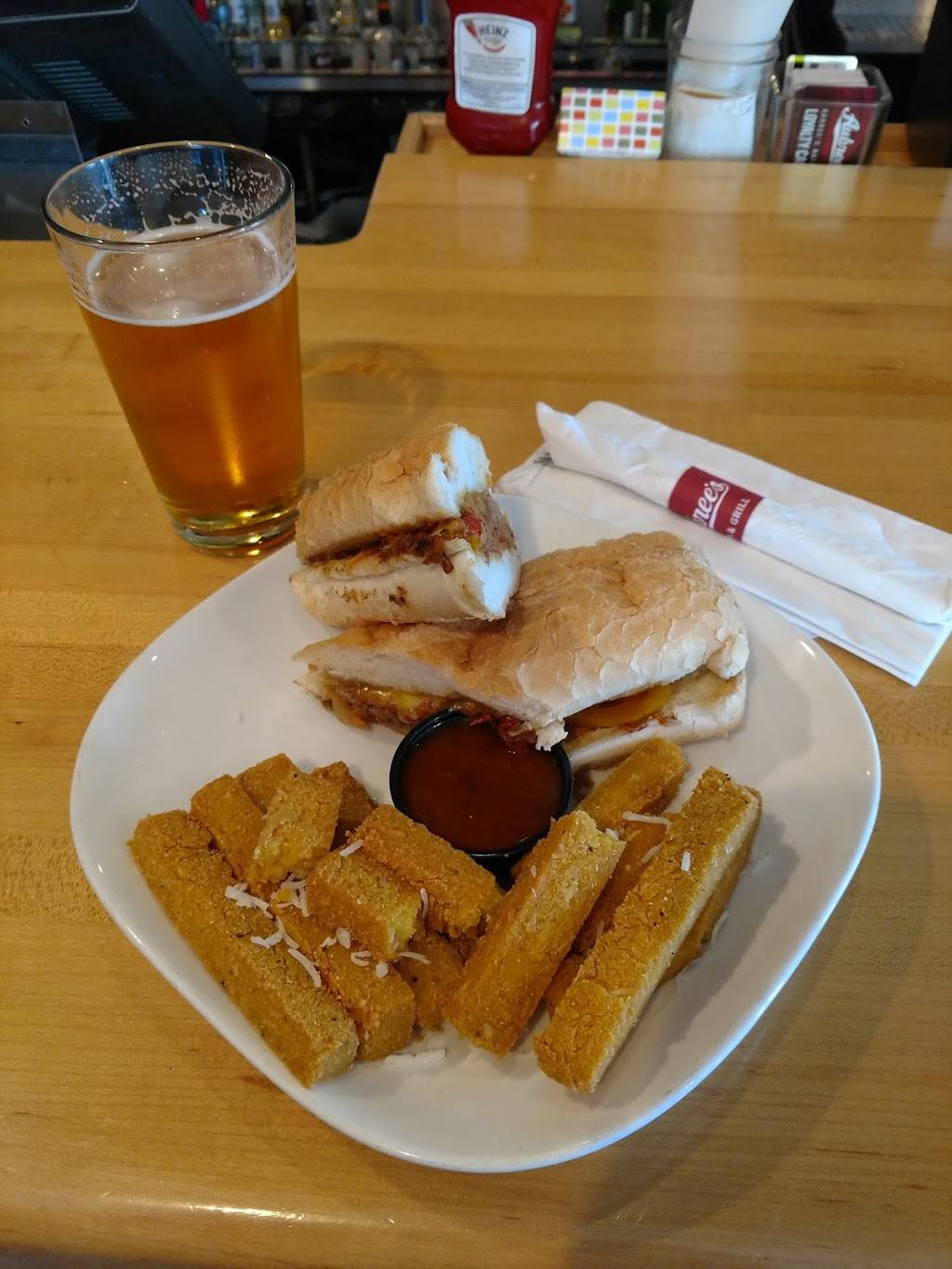 Aubrees Pizzeria & Grill | restaurant | 21775 Pontiac Trail, South Lyon, MI 48178, USA | 2484378000 OR +1 248-437-8000