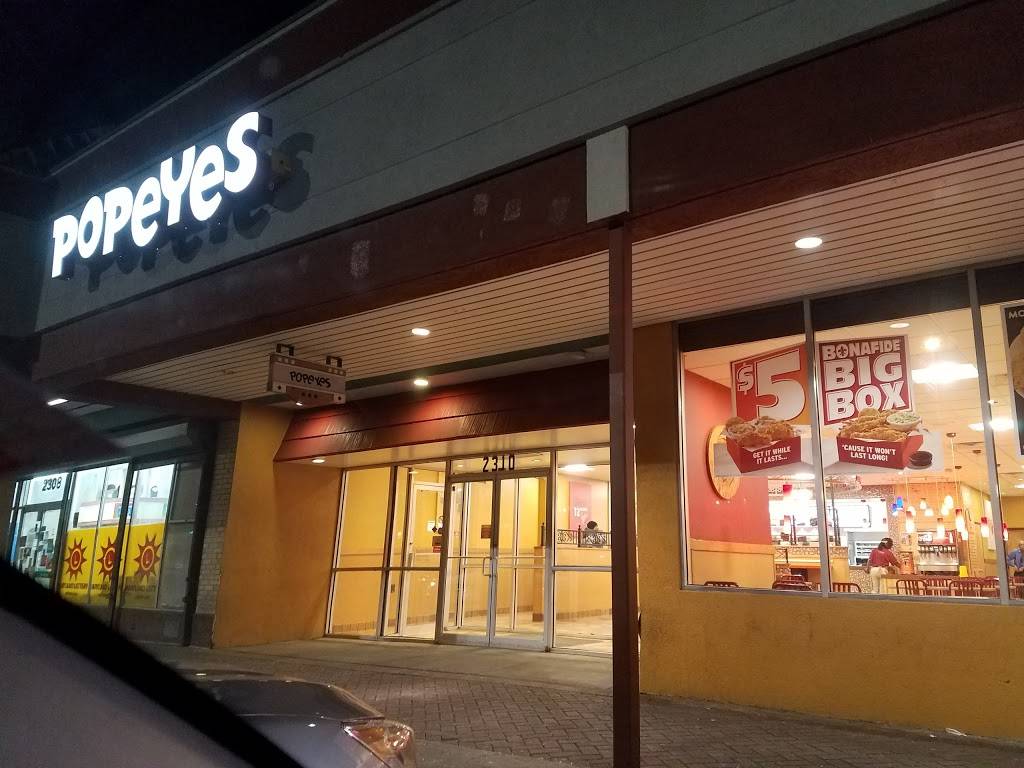 Popeyes Louisiana Kitchen | restaurant | 2310 Iverson St, Temple Hills, MD 20748, USA | 3014233020 OR +1 301-423-3020