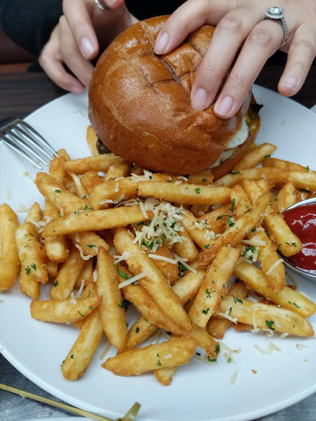 Oasis Cafe | cafe | 196-30 Northern Blvd, Flushing, NY 11358, USA | 7183574843 OR +1 718-357-4843