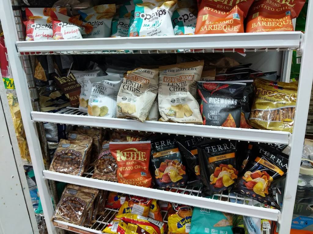 Deli Fresh Market & Seafood | restaurant | 1282 N Sea Rd, Southampton, NY 11968, USA | 6313533799 OR +1 631-353-3799