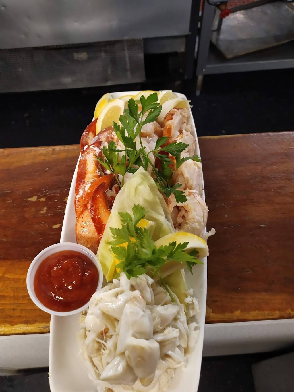 Robertos | restaurant | 200 Shore Rd, Ogunquit, ME 03907, USA | 2076468130 OR +1 207-646-8130