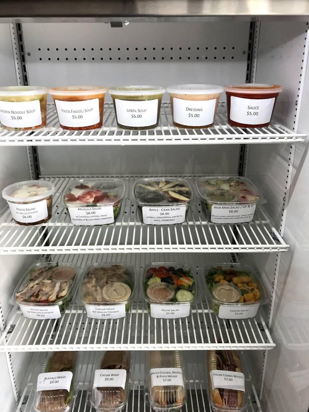 Gino’s Pizza | restaurant | 50 Pondfield Rd W, Bronxville, NY 10708, USA | 9149617460 OR +1 914-961-7460