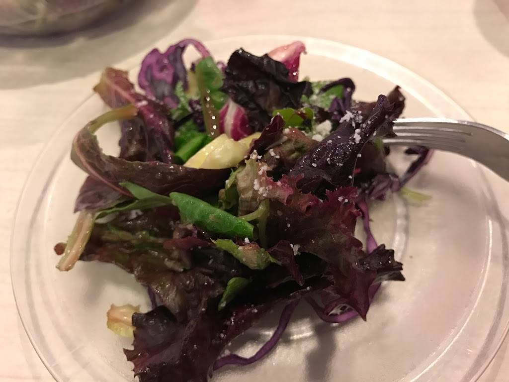 Frank Pepes The Spot | restaurant | 163 Wooster St, New Haven, CT 06511, USA | 2038657602 OR +1 203-865-7602