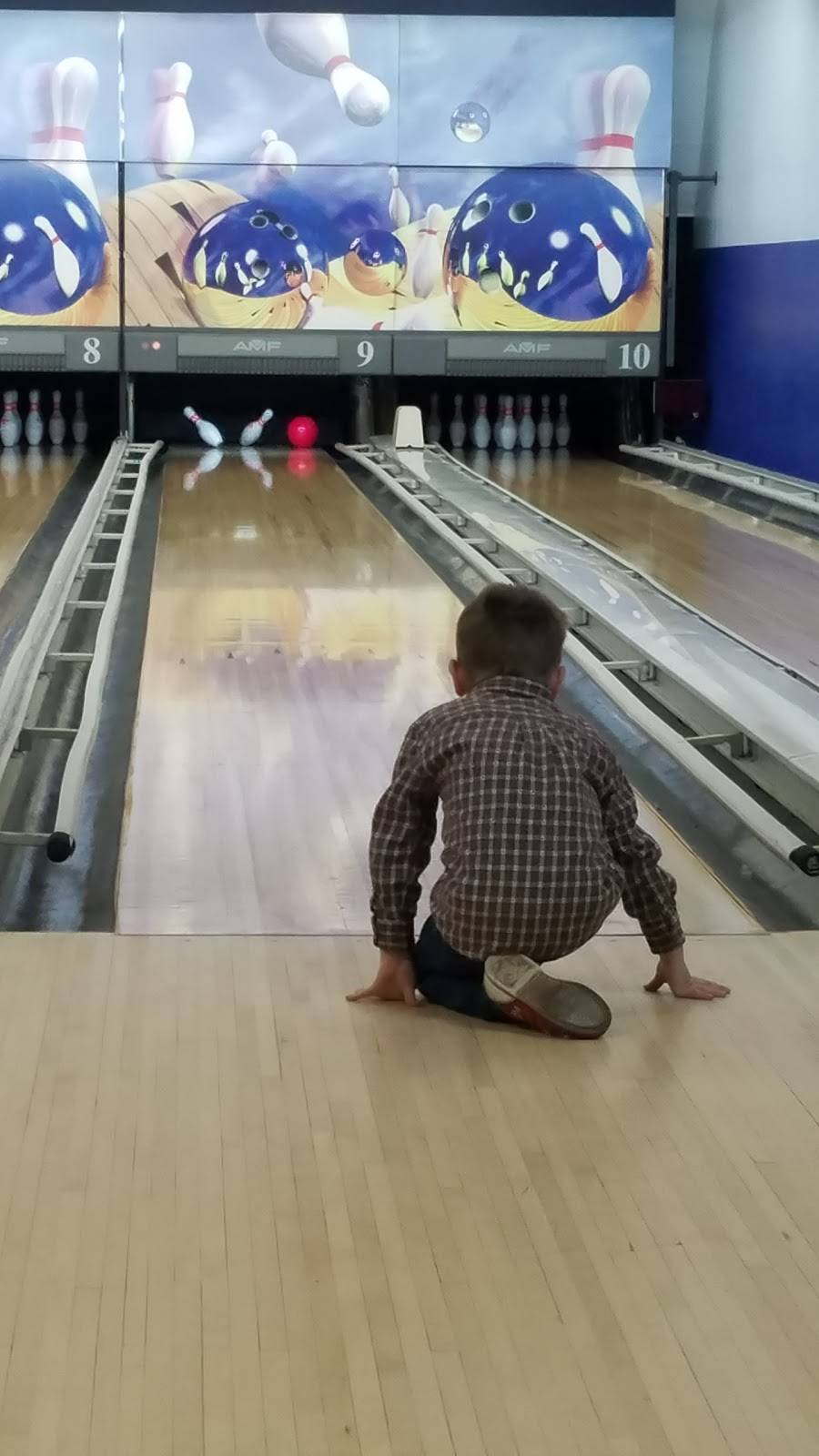 Goshen Lanes | restaurant | 10579 OH-4, Mechanicsburg, OH 43044, USA | 9378342311 OR +1 937-834-2311