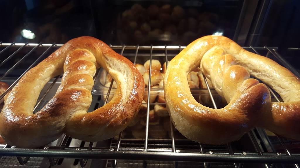 Cinemark Dayton South 16 + XD | meal takeaway | 195 Mall Woods Dr, West Carrollton, OH 45449, USA | 9374351806 OR +1 937-435-1806