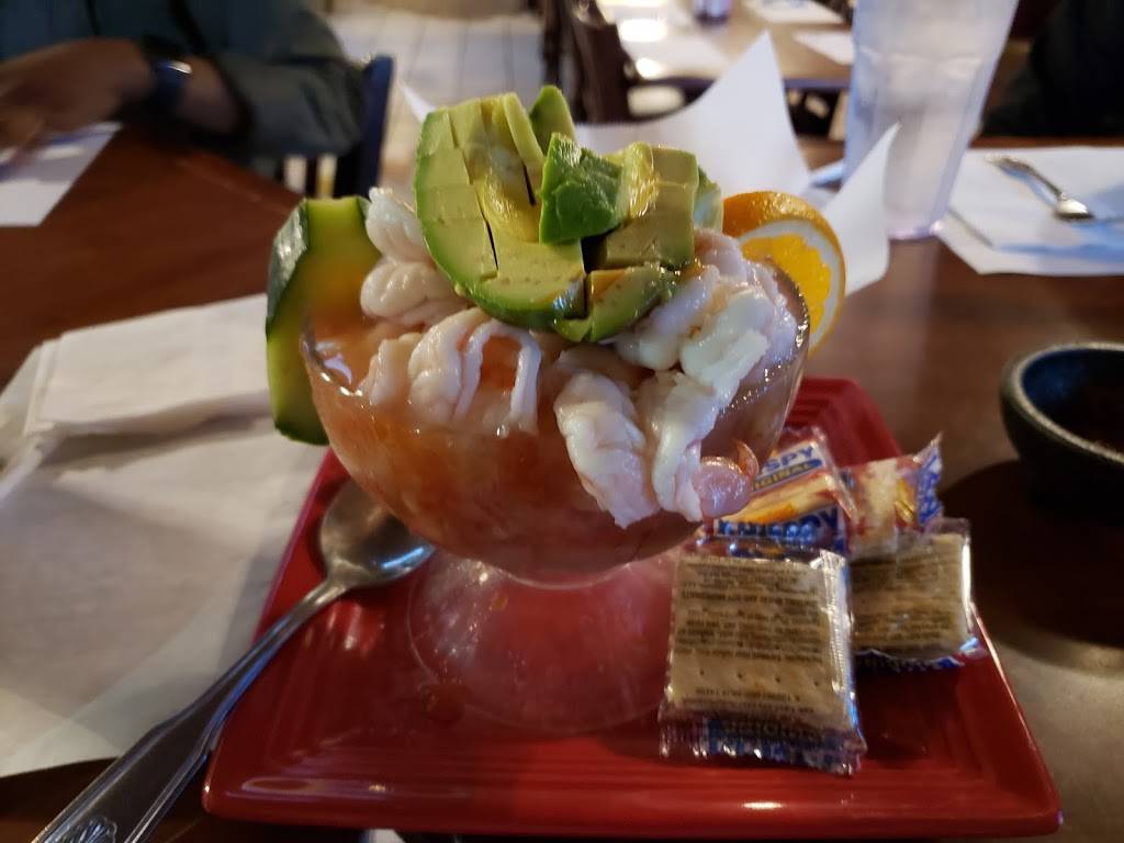 La Fiesta Restaurant Bar | restaurant | 106 N Green St, Hanford, CA 93230, USA | 5595838775 OR +1 559-583-8775