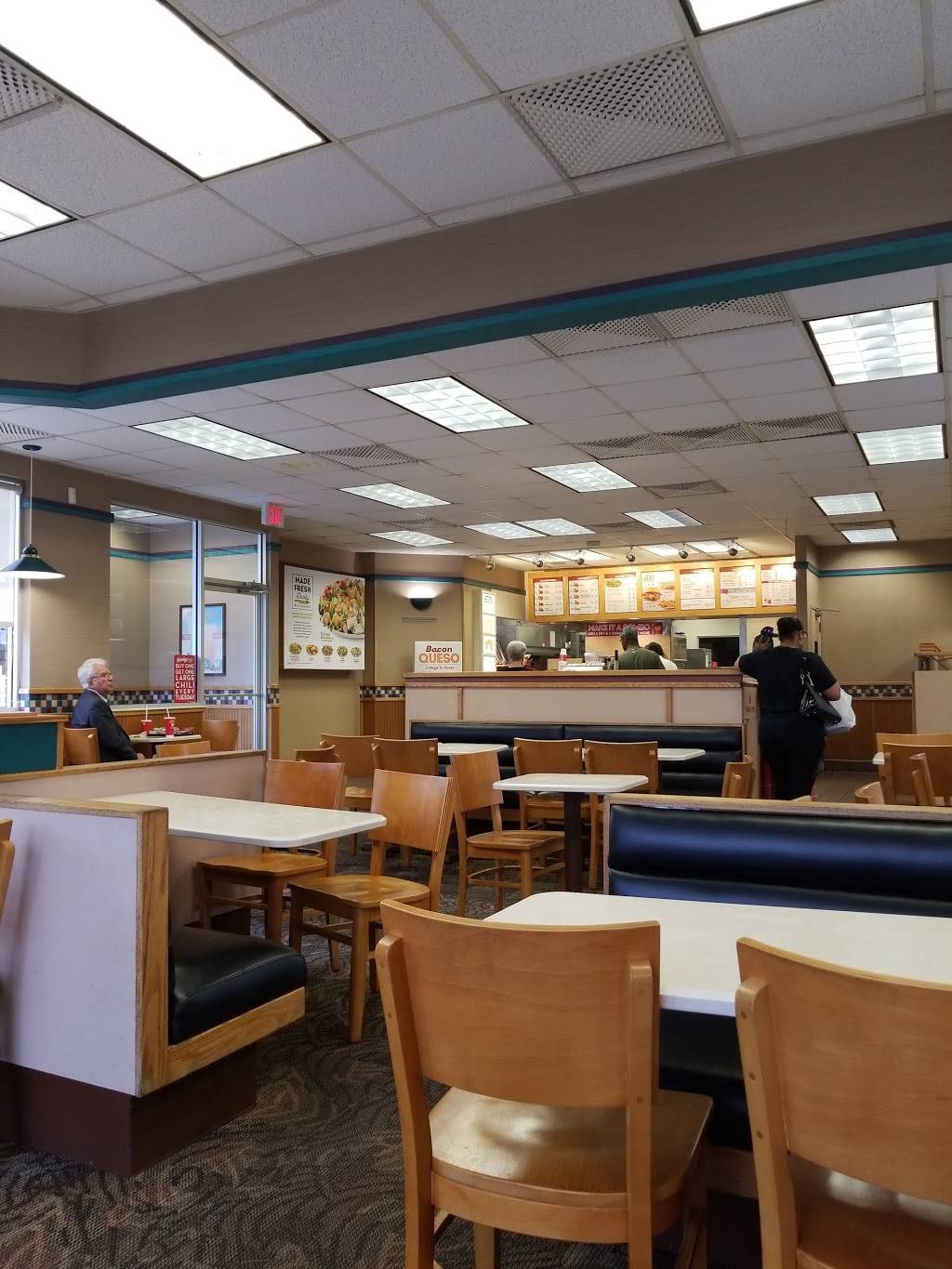 Wendys | restaurant | 4453 Southside Blvd, Jacksonville, FL 32216, USA | 9046209161 OR +1 904-620-9161