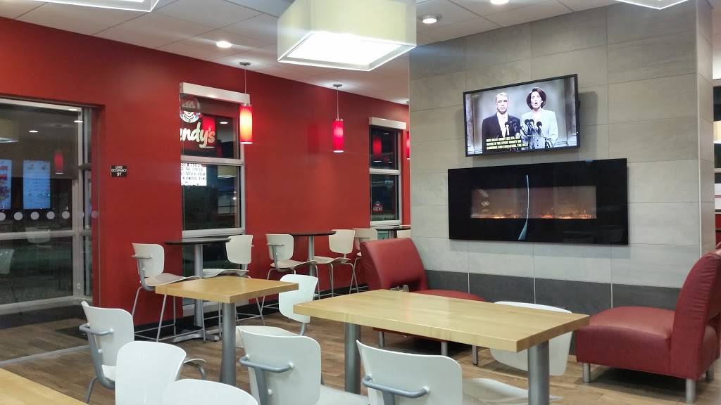 Wendys | restaurant | 13890 N Kendall Dr, Miami, FL 33186, USA | 3053851266 OR +1 305-385-1266