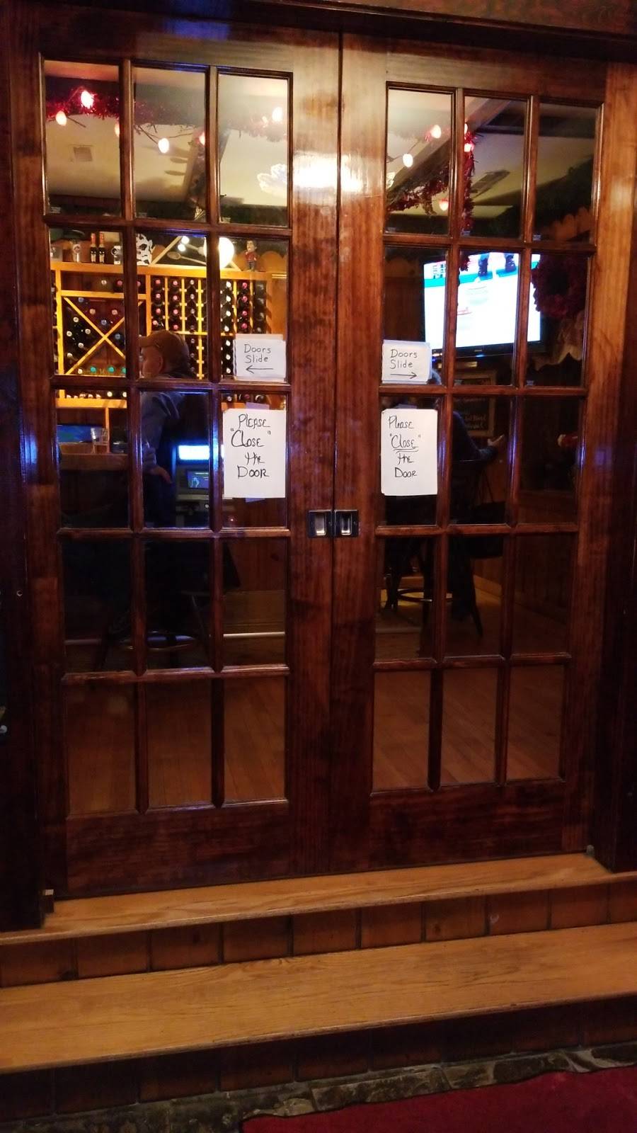 Winslows Restaurant | restaurant | 801 Saratoga Rd, Gansevoort, NY 12831, USA | 5185842489 OR +1 518-584-2489