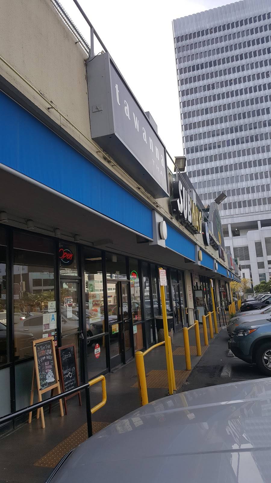 Tawanna | restaurant | 6236 Wilshire Blvd, Los Angeles, CA 90048, USA | 3239392450 OR +1 323-939-2450