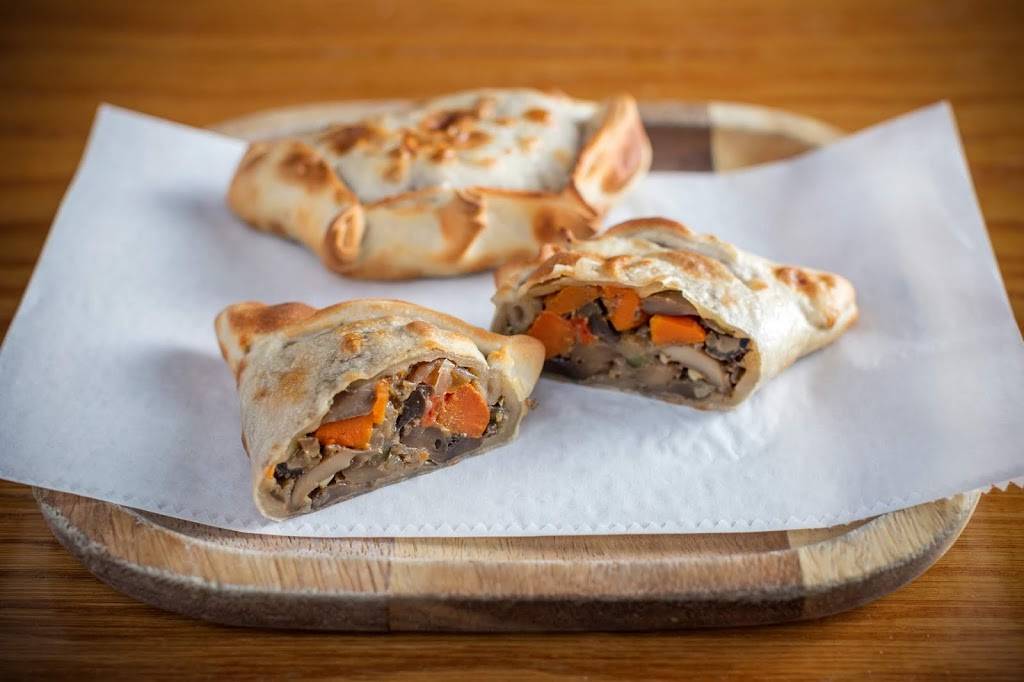 5411 Empanadas | Wicker Park | cafe | 2045 W North Ave, Chicago, IL 60647, USA | 7732768344 OR +1 773-276-8344