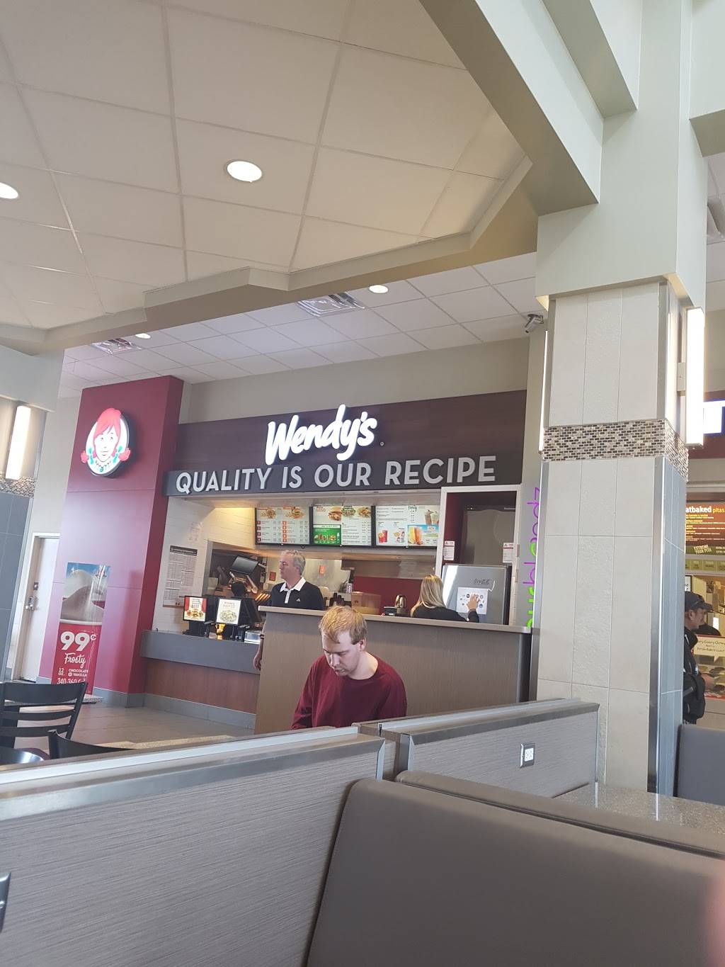 Wendys | restaurant | 1 Paisley Ct, Whitby, ON L1N 9L2, Canada | 9056651176 OR +1 905-665-1176
