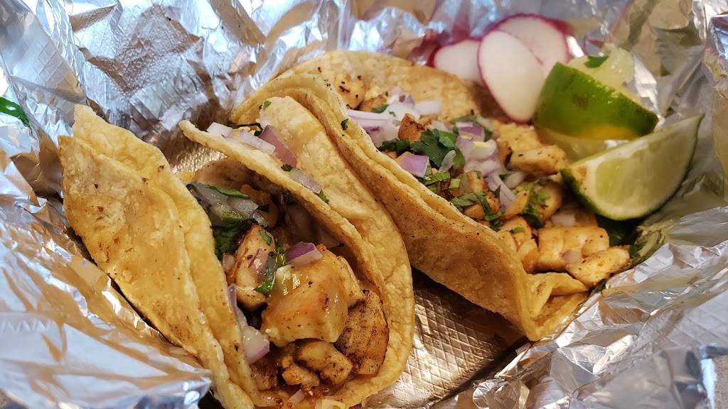 El Bistro Taco | restaurant | 2257 S Oneida St, Green Bay, WI 54304, USA | 9208573939 OR +1 920-857-3939