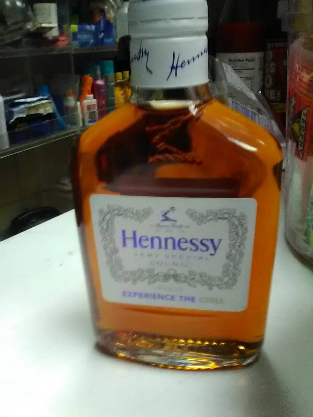 Paradise Restaurant and Bar | restaurant | 1725 Barnum Ave, Bridgeport, CT 06610, USA | 2034149260 OR +1 203-414-9260