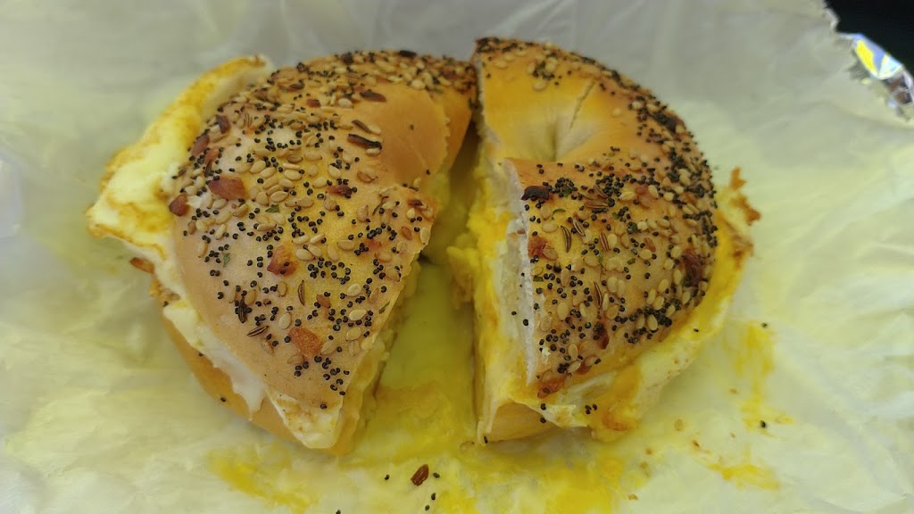 Blend Superfood & Coffee Cafe | cafe | 25 E Main St, Clinton, CT 06413, USA | 8605524323 OR +1 860-552-4323