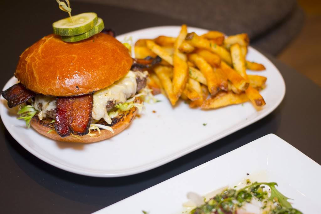 Perch + Plow | restaurant | 90 Old Courthouse Square, Santa Rosa, CA 95404, USA | 7075416896 OR +1 707-541-6896