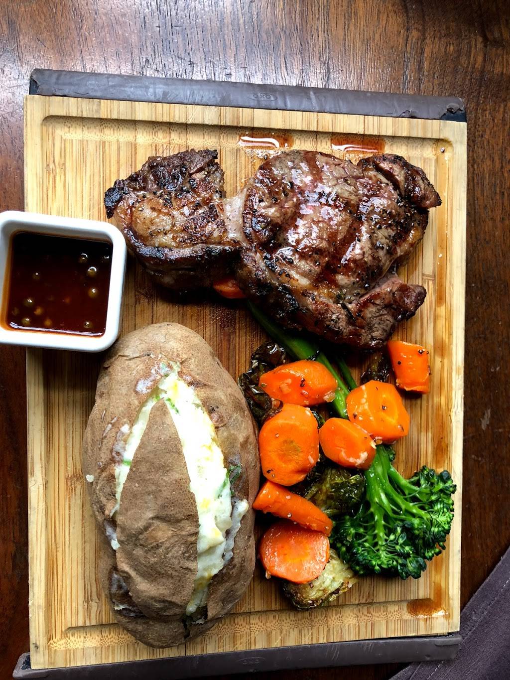 Vertical Wine Bistro | night club | 70 N Raymond Ave, Pasadena, CA 91103, USA | 6267953999 OR +1 626-795-3999