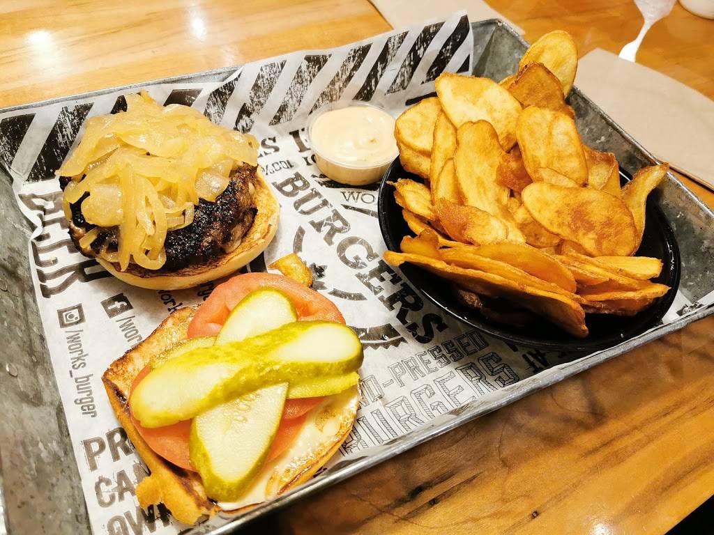 The Works Gourmet Burger Bistro | restaurant | 104 Lakeshore Rd E, Mississauga, ON L5G 1E3, Canada | 9052716668 OR +1 905-271-6668