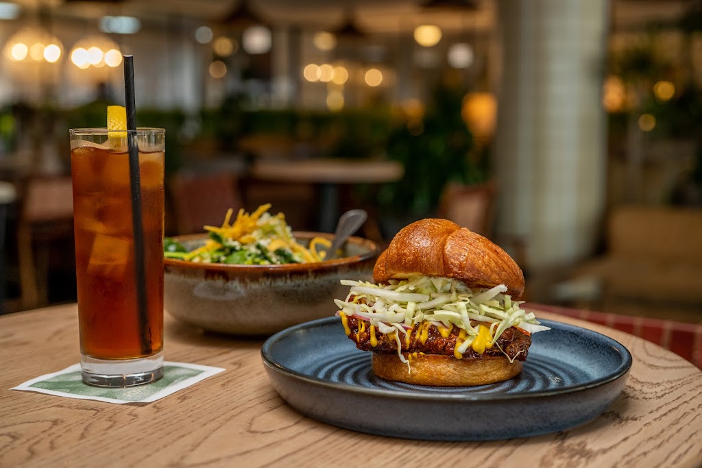 Fora | restaurant | 311 N Morgan St, Chicago, IL 60607, USA | 3127641919 OR +1 312-764-1919