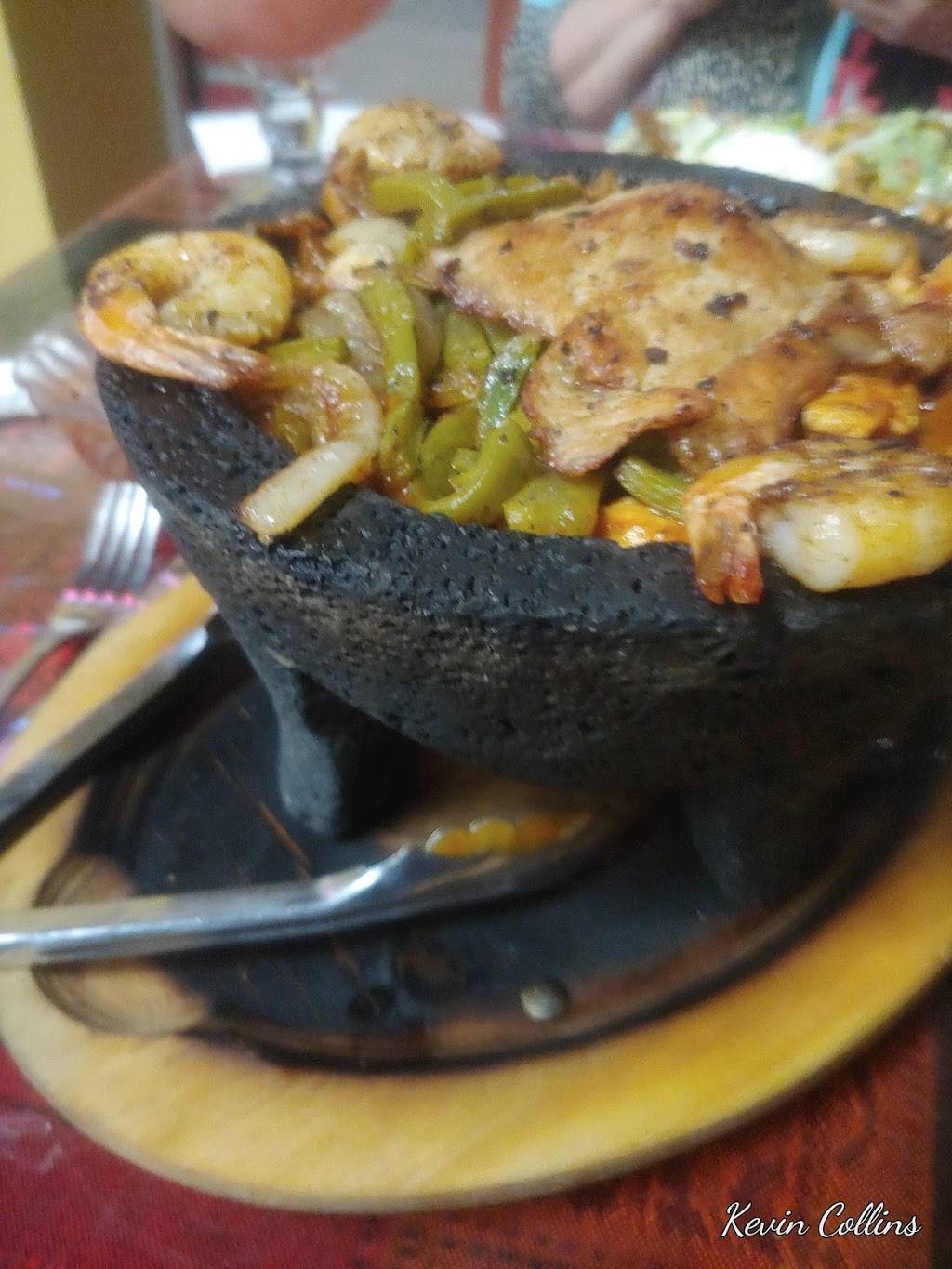 El Tequila Family Mexican | restaurant | 809 1st St SE, New Prague, MN 56071, USA | 9527587602 OR +1 952-758-7602