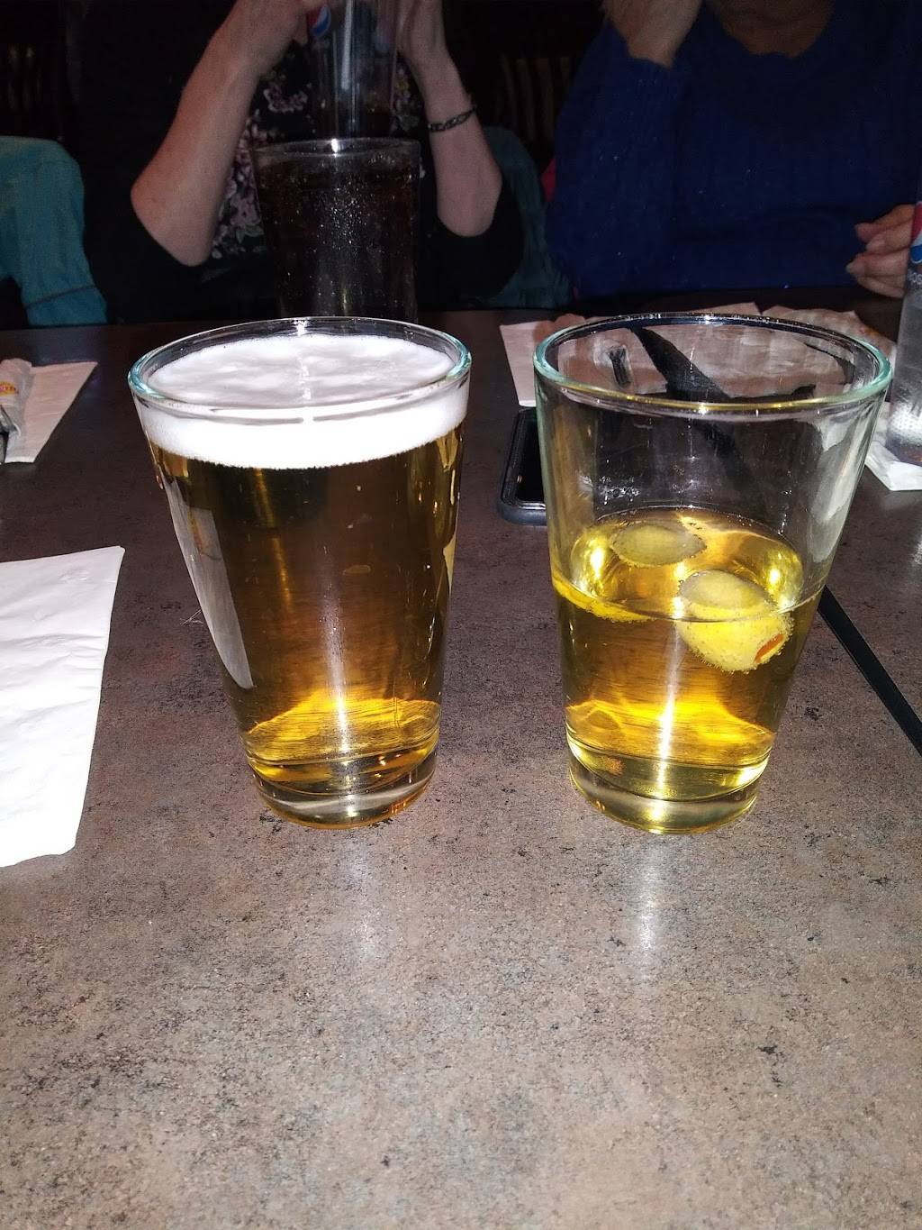 KDs Sports Bar | restaurant | 945 36th St, Wyoming, MI 49509, USA | 6168053705 OR +1 616-805-3705