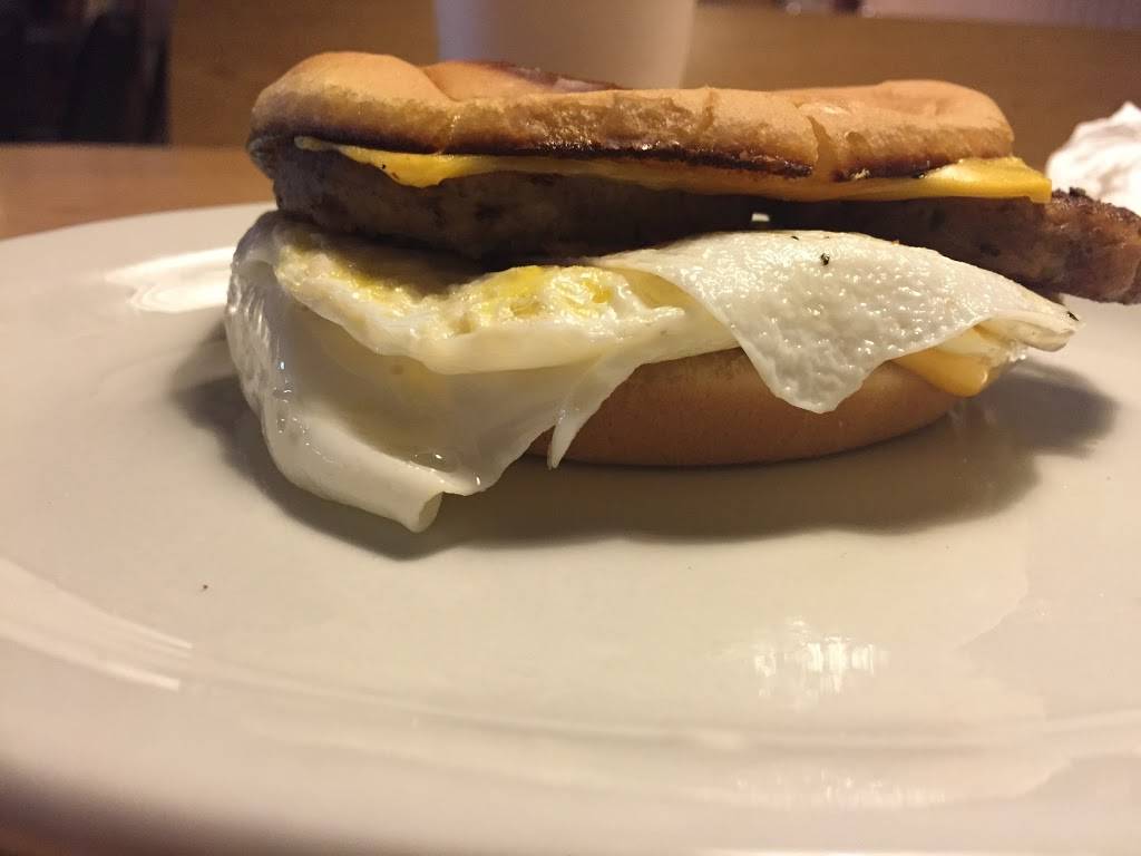 Lees Creek Grocery & Grill | restaurant | 18185 FM 1716, Henderson, TX 75652, USA | 9036432539 OR +1 903-643-2539