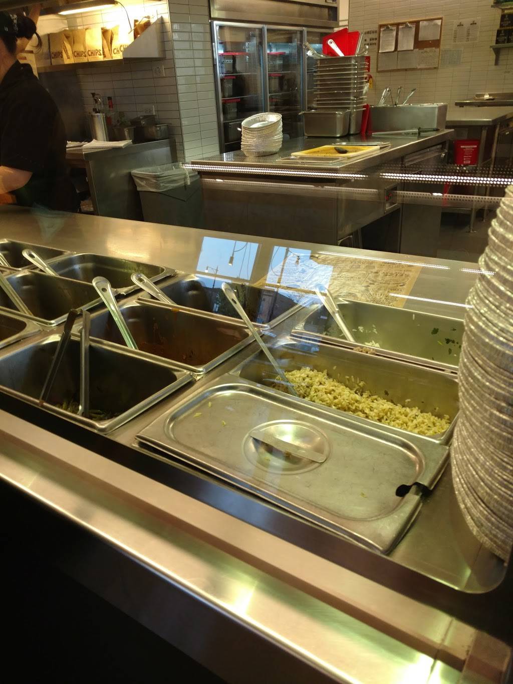 Chipotle Mexican Grill | restaurant | 3312 N Western Ave, Chicago, IL 60618, USA | 7736343215 OR +1 773-634-3215