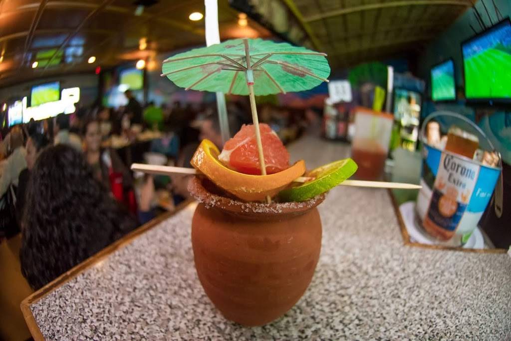 Mariscos Playa De Corales | restaurant | 640 W Chapman Ave, Placentia, CA 92870, USA | 7145282755 OR +1 714-528-2755