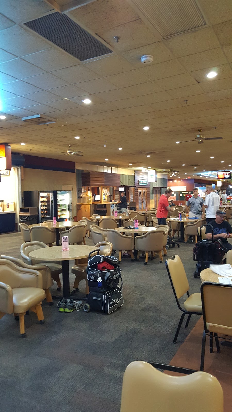 Columbus Square Bowling Palace | restaurant | 5707 Forest Hills Blvd, Columbus, OH 43231, USA | 6148951122 OR +1 614-895-1122