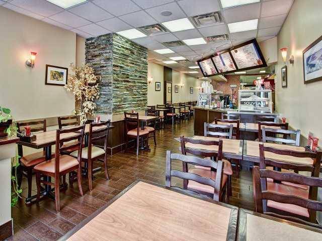 Rays Grill | restaurant | 495 Brant St, Burlington, ON L7R 2G5, Canada | 9056394745 OR +1 905-639-4745