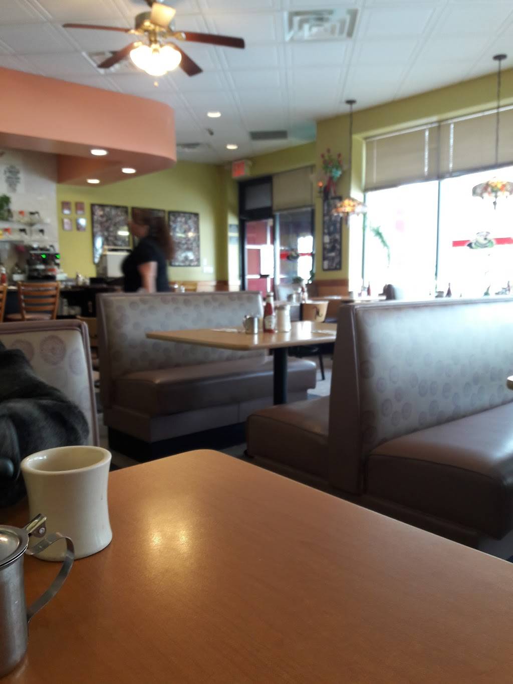 Island Coffee Shop | restaurant | 407 Manor Rd, Staten Island, NY 10314, USA | 7187205606 OR +1 718-720-5606