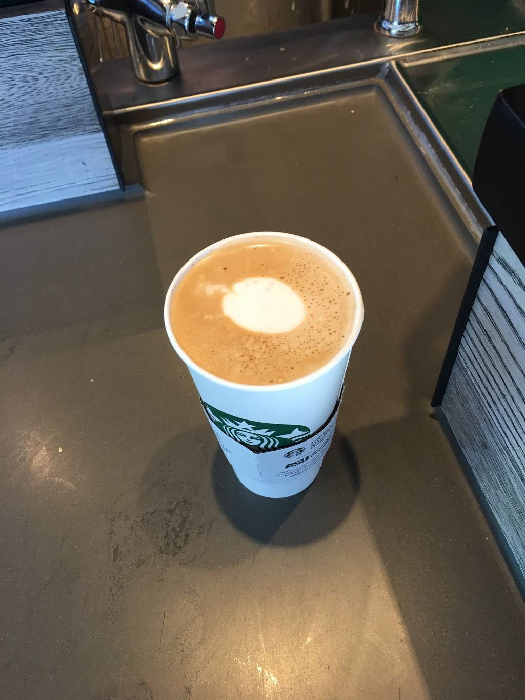 Starbucks | cafe | 2447 Prince William Pkwy, Woodbridge, VA 22192, USA | 7034908747 OR +1 703-490-8747