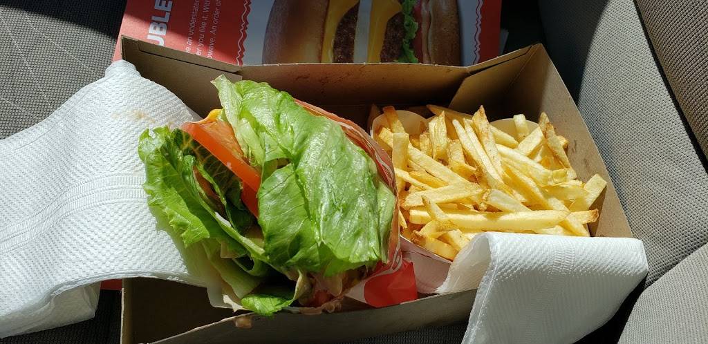 In-N-Out Burger | restaurant | 2200 S Central Ave, Compton, CA 90220, USA | 8007861000 OR +1 800-786-1000