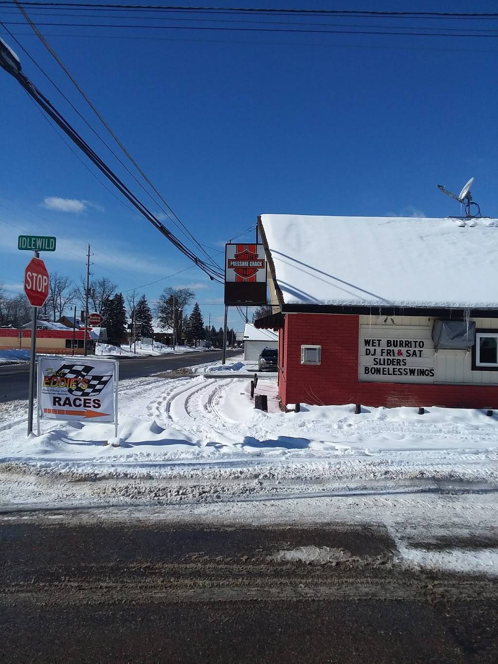 Garrett’s Pressure Crack Bar & Grill | restaurant | 928 W Houghton Lake Dr, Prudenville, MI 48651, USA | 9893667878 OR +1 989-366-7878