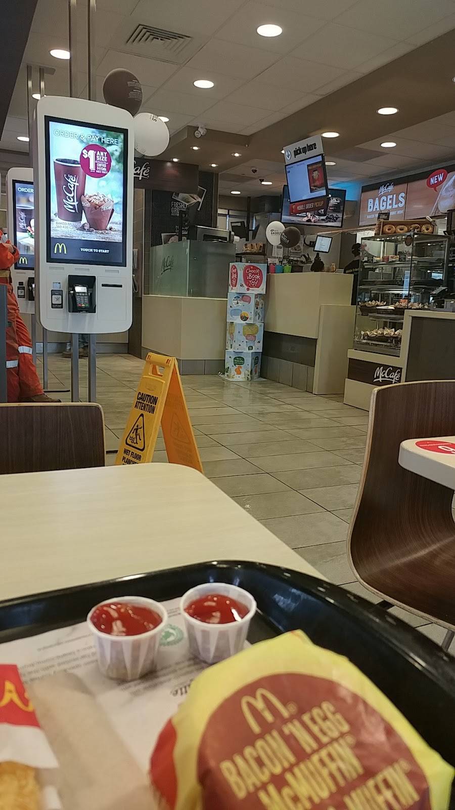 McDonalds | cafe | 470 Dundas St E, Belleville, ON K8N 1G1, Canada | 6139685400 OR +1 613-968-5400