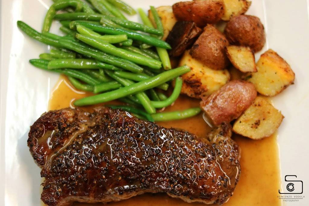 Cast Iron Chef Chop House & Oyster Bar | restaurant | 660 State St, New Haven, CT 06511, USA | 2037454669 OR +1 203-745-4669