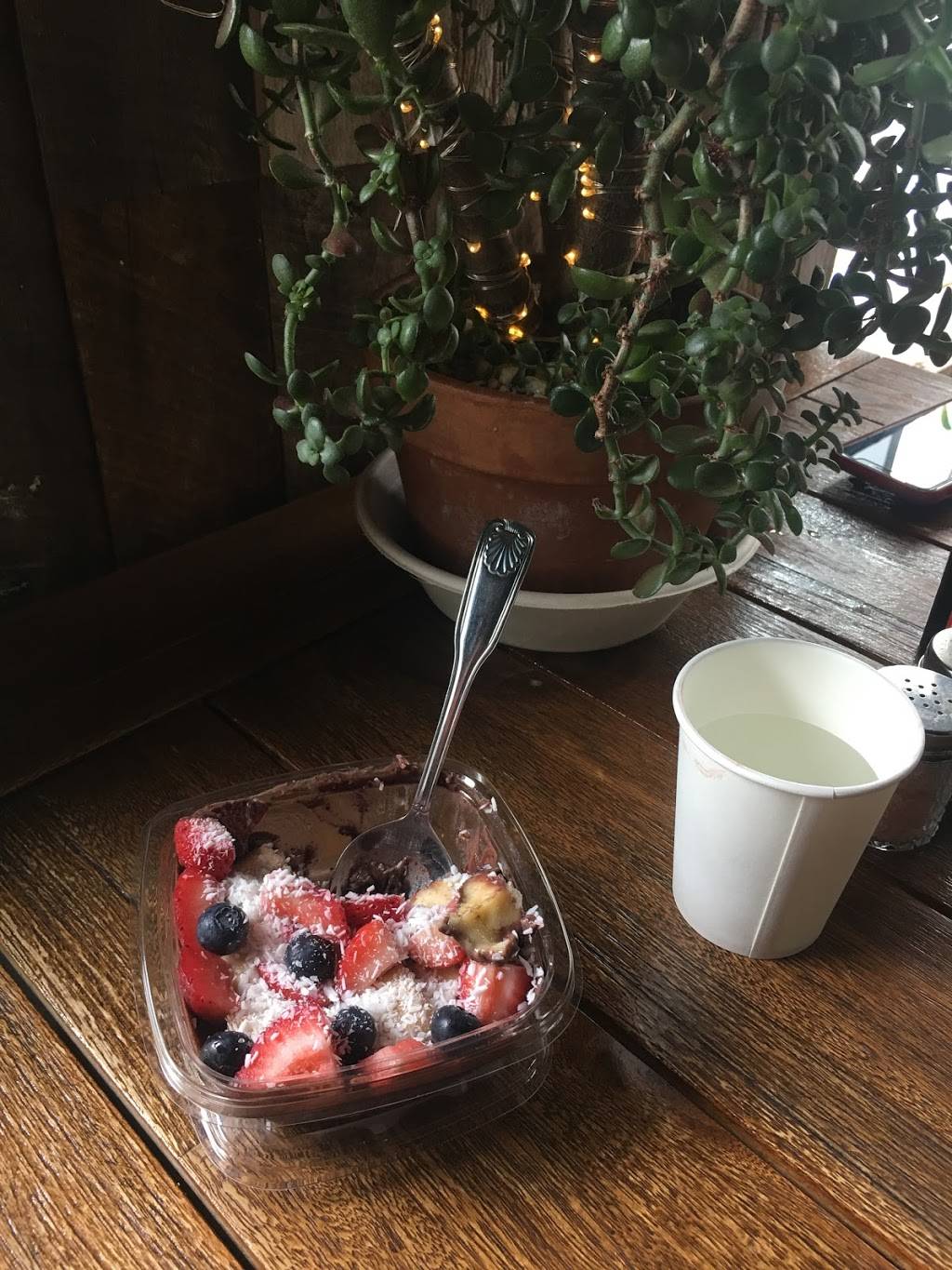 Juicery Kitchen | restaurant | 568 Union Ave, Brooklyn, NY 11211, USA | 7183873680 OR +1 718-387-3680