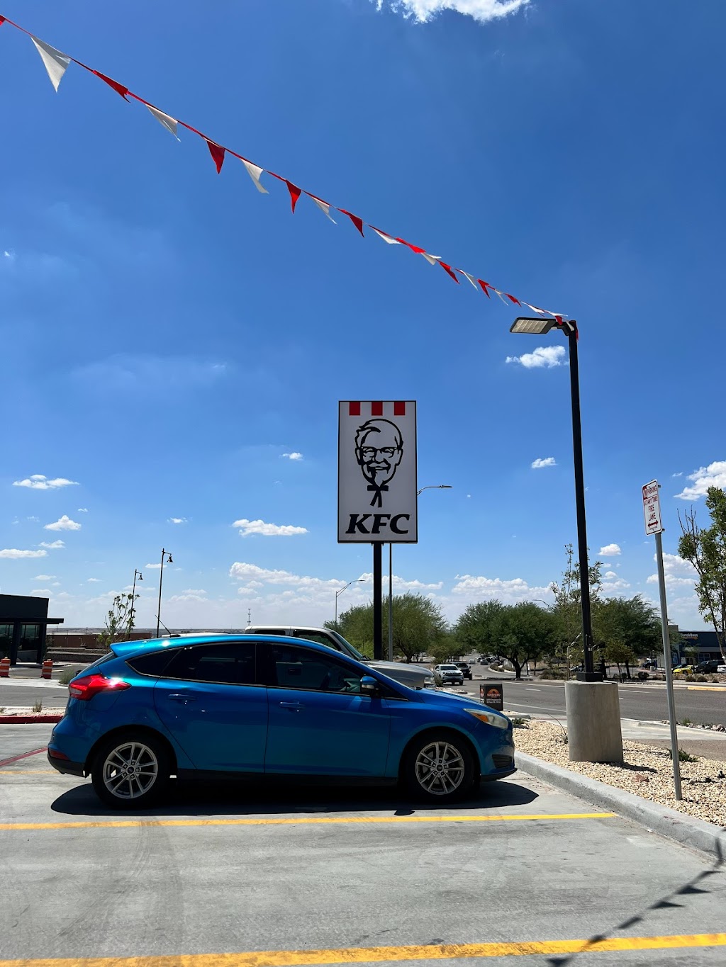 KFC | restaurant | 1656 Cimarron Emporium, El Paso, TX 79912, USA | 9152013787 OR +1 915-201-3787