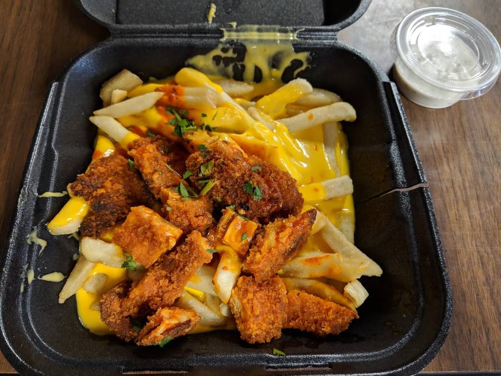 TIToS pizza & wings + bar | restaurant | 15980 S Rancho Sahuarita Blvd, Sahuarita, AZ 85629, USA | 5208380514 OR +1 520-838-0514