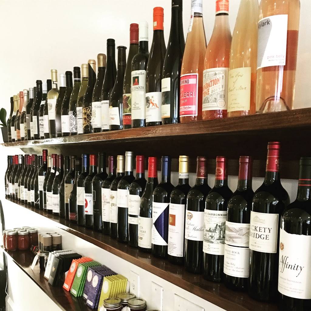 White and Wood | restaurant | 215 S Elm St, Greensboro, NC 27401, USA | 3366381216 OR +1 336-638-1216