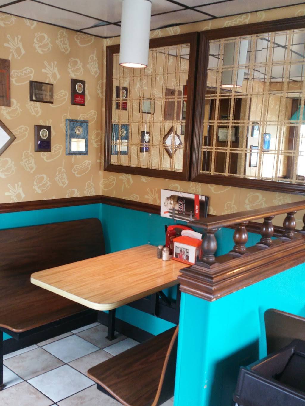 Freedoms A&W | restaurant | 800 E Elm St, Union City, OH 45390, USA | 9379685424 OR +1 937-968-5424