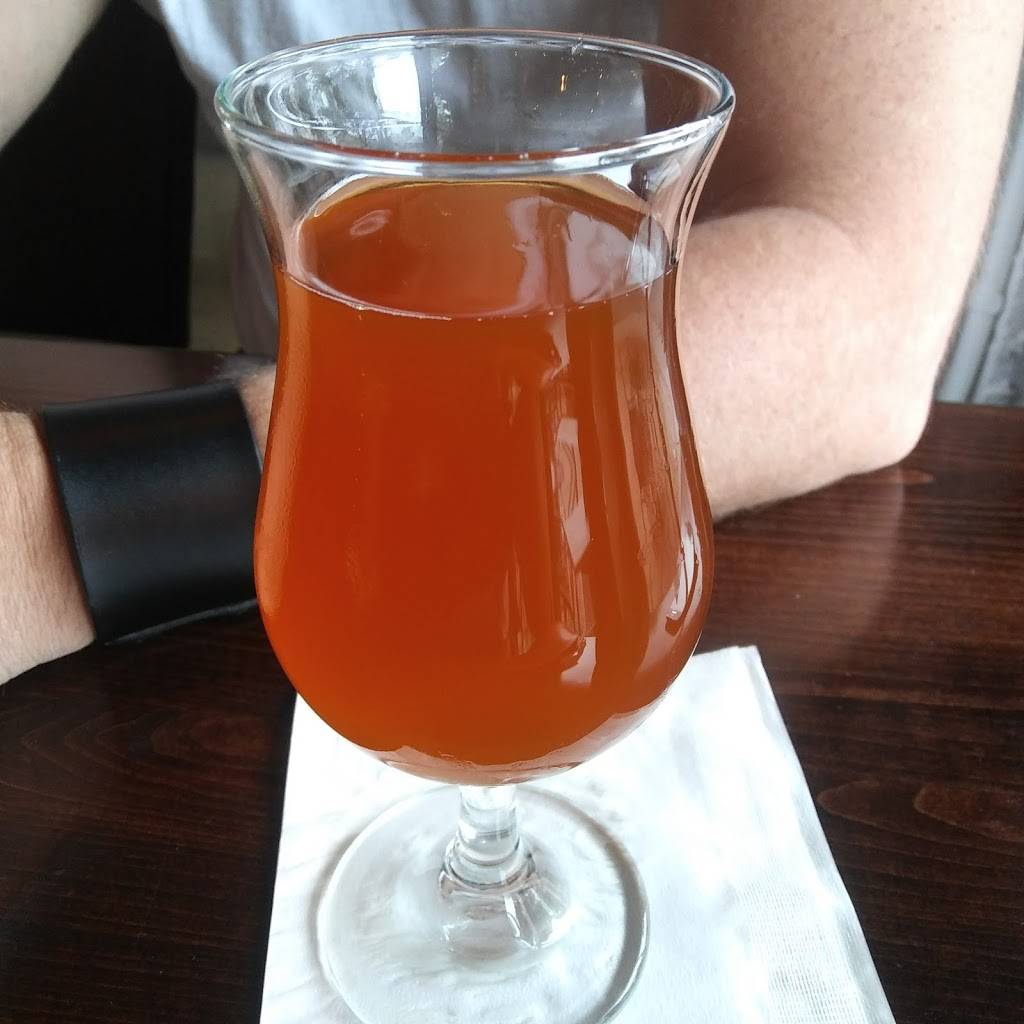 Slainte Irish Pub | restaurant | 34 Union St, New Bedford, MA 02740, USA | 5089943355 OR +1 508-994-3355