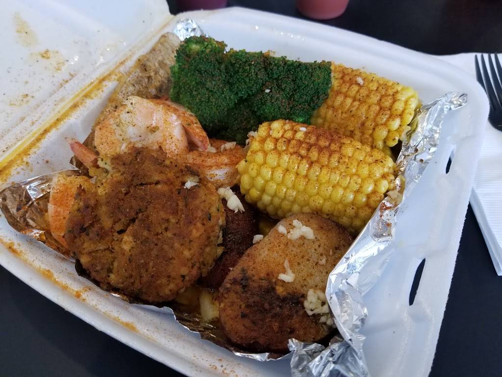 Strictly Seafood | restaurant | 1707 Cecil B. Moore Ave, Philadelphia, PA 19121, USA | 2152323333 OR +1 215-232-3333