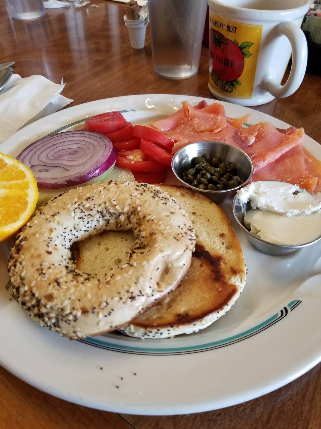 Main Kitchen Cafe | restaurant | 17013 Chatsworth Street, Granada Hills, CA 91344, USA | 7473002433 OR +1 747-300-2433