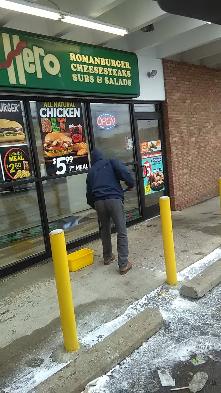 Mr. Hero | meal takeaway | 4017 Warrensville Center Rd, Cleveland, OH 44122, USA | 2169918800 OR +1 216-991-8800