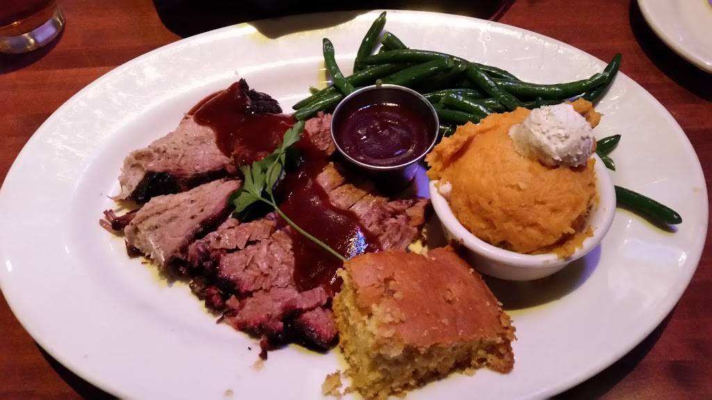 Weber Grill Restaurant | restaurant | 10 N Illinois St, Indianapolis, IN 46204, USA | 3176367600 OR +1 317-636-7600